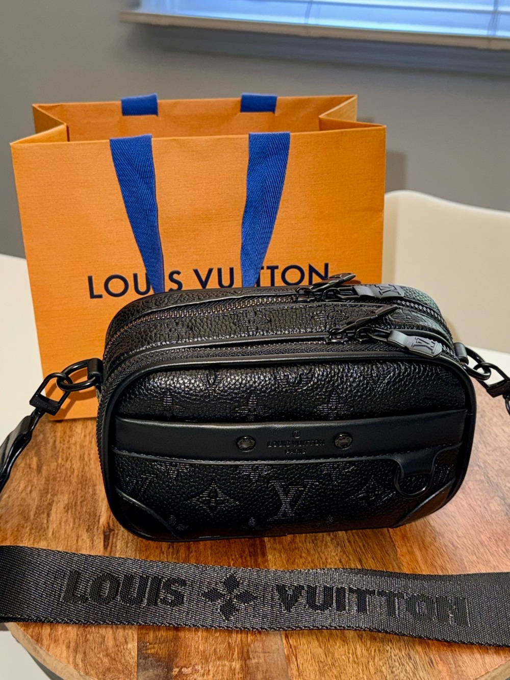 Pre-Owned Monogram Eclipse Alpha Wearable Wallet & Shoulder Bag
